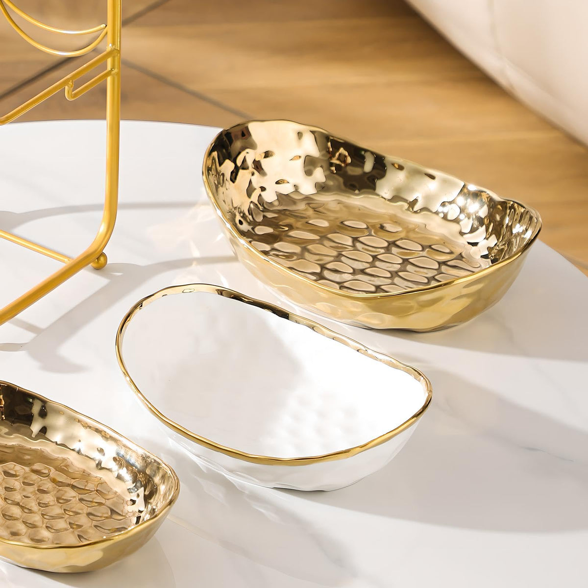 3 Tier Ceramic Fruit Bowl with Metal Holder H559